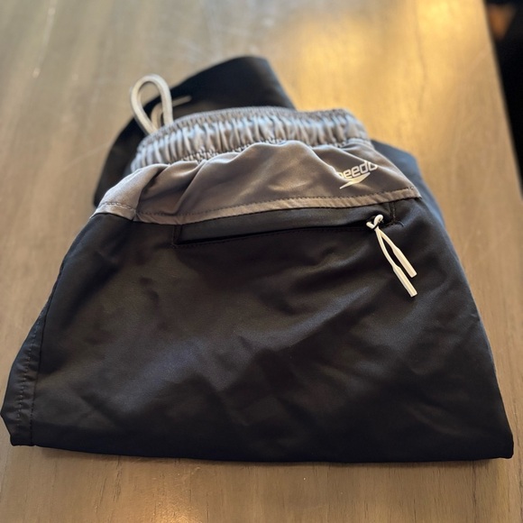 Men’s Speedo Long Swim Trunks. Black and Gray. Size S. - Picture 5 of 7